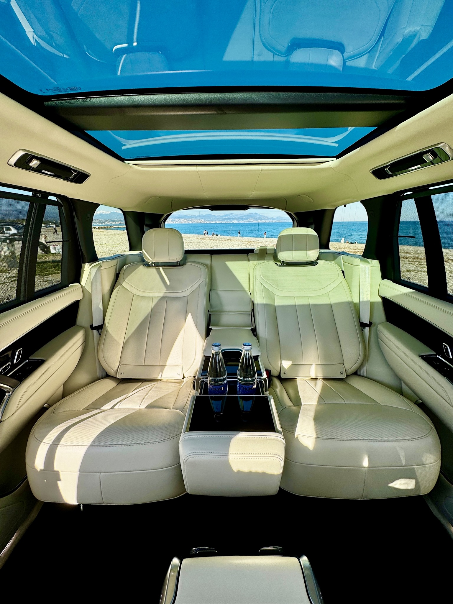 Range Rover chauffeur service on the French Riviera